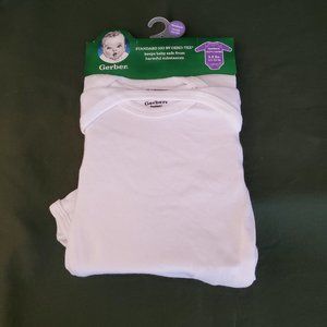 2 Gerber Basic Staple White Mitten Cuffs Size Newborn 5-8Lbs 0-3M